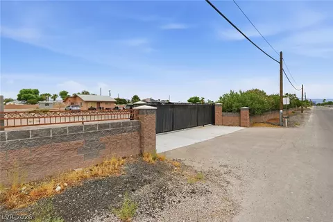 7987 E Placid St, Las Vegas, NV 89123