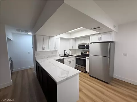 4300 N Lamont St #216, Las Vegas, NV 89115