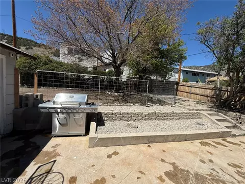 Exterior - 703 Canyon St, Ely, NV 89301 photo 2 of 5