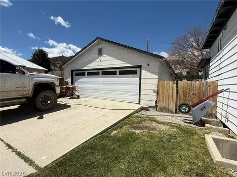 Exterior - 703 Canyon St, Ely, NV 89301 photo 1 of 6
