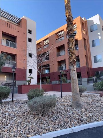 39 E Agate Ave #304, Las Vegas, NV 89123