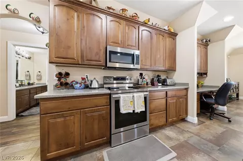 Kitchen - 1285 Embry Ave, Moapa, NV 89025 photo 2 of 7