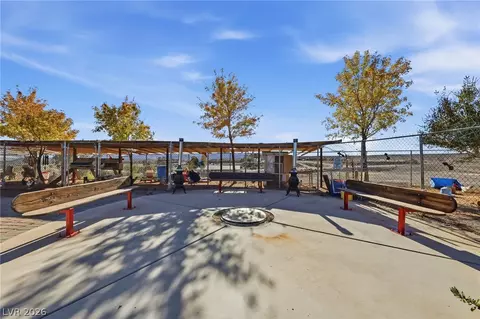 Exterior - 1285 Embry Ave, Moapa, NV 89025 photo 9 of 14