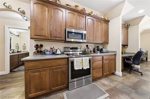 Kitchen - 1285 Embry Ave, Moapa, NV 89025 photo 2 of 7