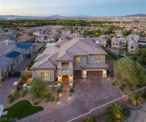 2 Olympia Outlook Dr, Las Vegas, NV 89141
