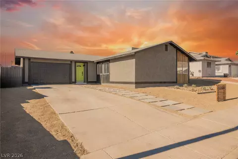 6800 Legalla Ln, Las Vegas, NV 89156