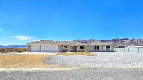 5880 Johnnie Mine St, Pahrump, NV 89060