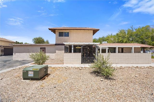 5017 Village Dr, Las Vegas, NV 89142