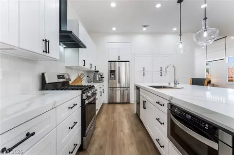2824 Faiss Dr, Las Vegas, NV 89134