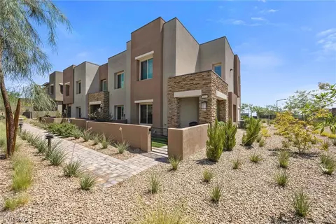 600 N Carriage Hill Dr #1034, Las Vegas, NV 89138