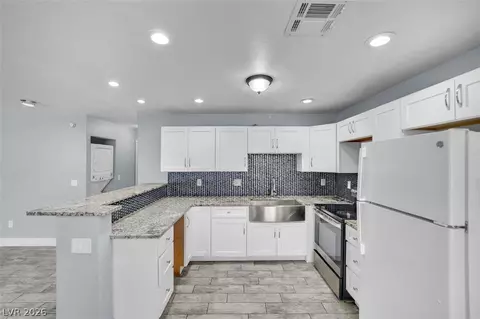 4300 N Lamont St #278, Las Vegas, NV 89115