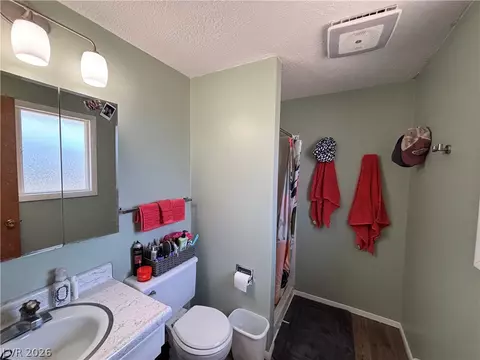 Bath - 780 Avenue K, Ely, NV 89301 photo 2 of 5