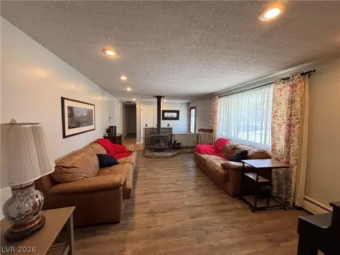 Living - 780 Avenue K, Ely, NV 89301 photo 2 of 7