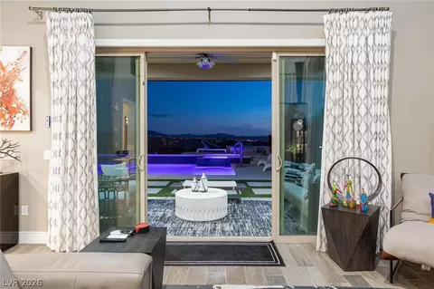 2153 King Crest Ct, Henderson, NV 89052
