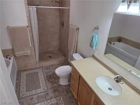 Bath - 5 Love Ln, Caliente, NV 89008 photo 1 of 3