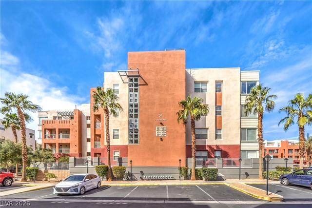 51 E Agate Ave #205, Las Vegas, NV 89123
