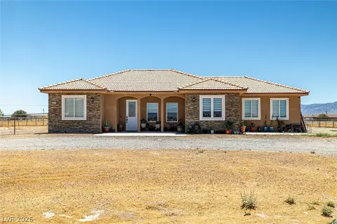 2671 E Hacienda St, Pahrump, NV 89048
