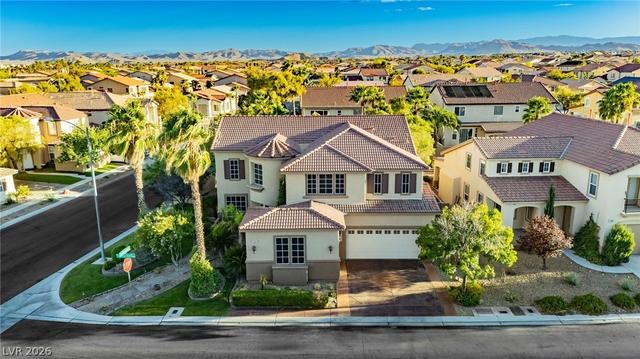 7427 Tomahawk Bend Ave, Las Vegas, NV 89113