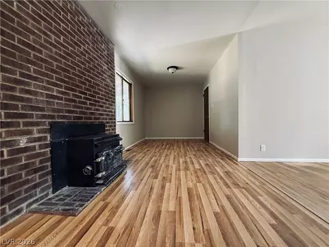 Living - 43 Connors Ct, Ely, NV 89301 photo 5 of 7