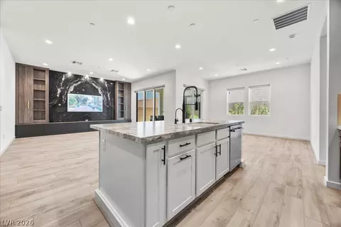 8971 Coastal Oaks St, Las Vegas, NV 89166