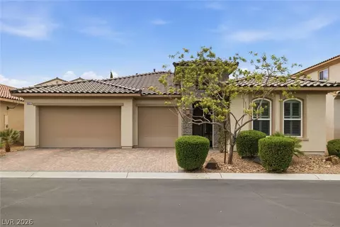 9821 Buttermilk Falls St, Las Vegas, NV 89178