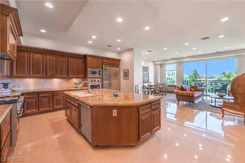 9101 Alta Dr #12, Las Vegas, NV 89145