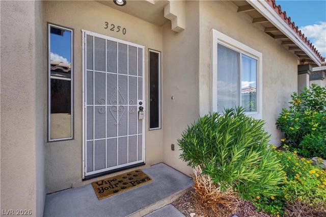 3250 Mystic Ridge Ct, Las Vegas, NV 89129