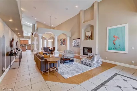2500 Wimbledon Dr, Las Vegas, NV 89107
