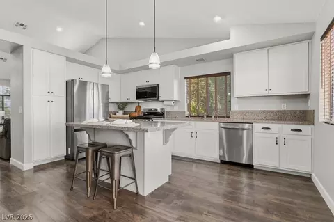 5528 Rock Creek Ln, Las Vegas, NV 89130