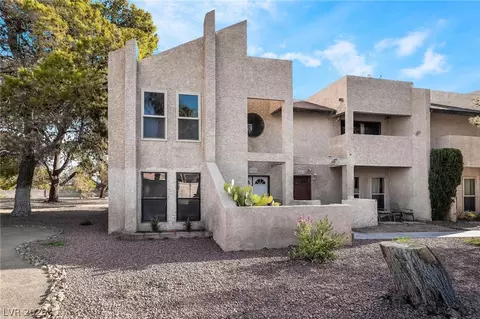3929 S Torrey Pines Dr, Las Vegas, NV 89103