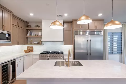 11552 Observation Point Ave, Las Vegas, NV 89138
