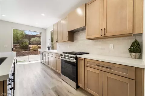 251 Crooked Tree Dr, Las Vegas, NV 89148