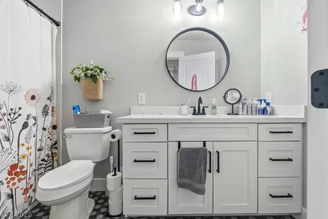 Bath - 104 Mint Orchard Dr, Henderson, NV 89002 photo 3 of 3