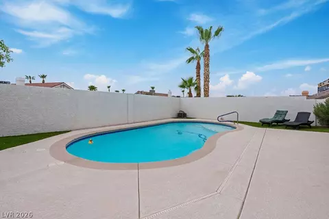 Exterior - 104 Mint Orchard Dr, Henderson, NV 89002 photo 4 of 7