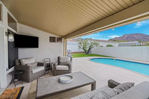 Exterior - 104 Mint Orchard Dr, Henderson, NV 89002 photo 2 of 7