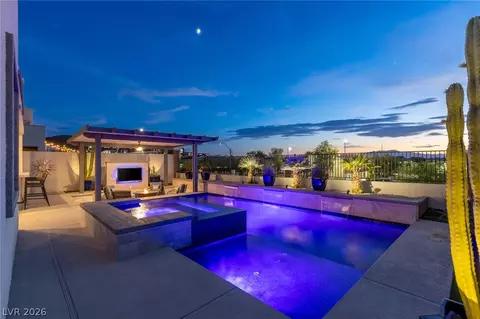 743 Glowing Horizon St, Henderson, NV 89052