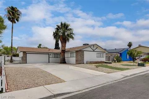 717 Palmhurst Dr, Las Vegas, NV 89145