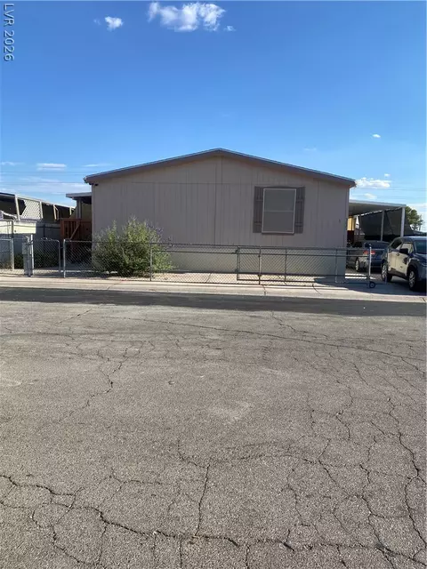 5621 Tahoe Dr, Las Vegas, NV 89142