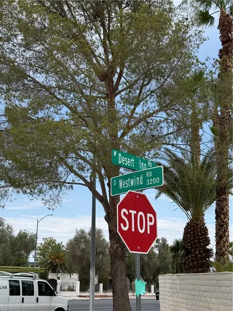 5825 W Desert Inn Rd, Las Vegas, NV 89146