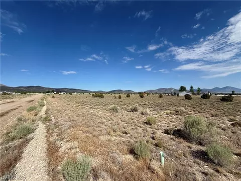 90 E 205th St, Ely, NV 89301 photo 2