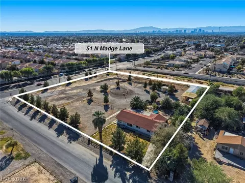 51 Madge Ln, Las Vegas, NV 89110