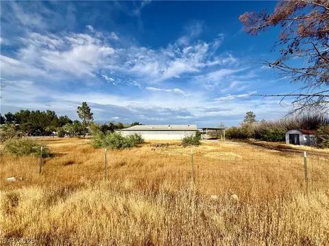 6821 Surrey Ln, Pahrump, NV 89048