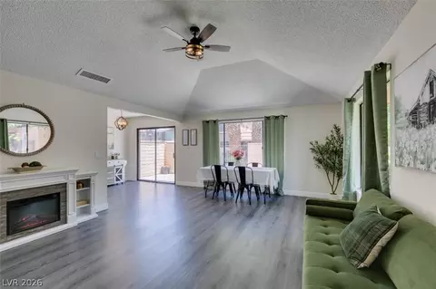 301 Misty Isle Ln #A, Las Vegas, NV 89107