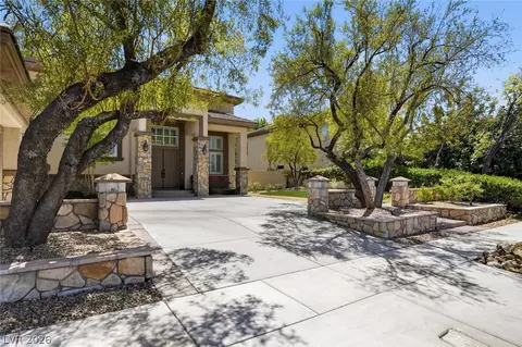 304 Queens Gate Ct, Las Vegas, NV 89145