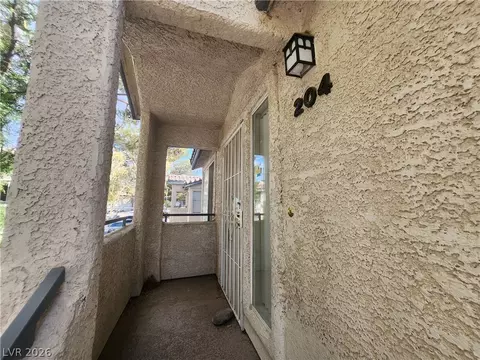 5150 Mandalay Springs Dr #204, Las Vegas, NV 89120