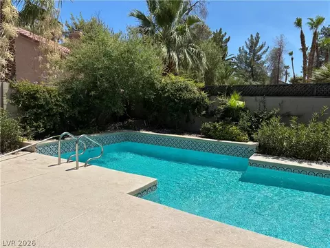 390 Rushing Creek Ct, Henderson, NV 89014