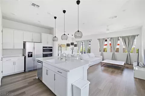 180 Cinder Cone Ln, Las Vegas, NV 89138