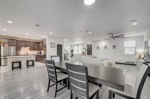 Dining - 976 E Sunset Rd, Henderson, NV 89011 photo 1 of 1