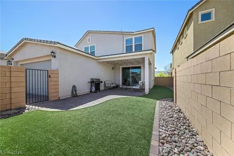 Exterior - 976 E Sunset Rd, Henderson, NV 89011 photo 7 of 17
