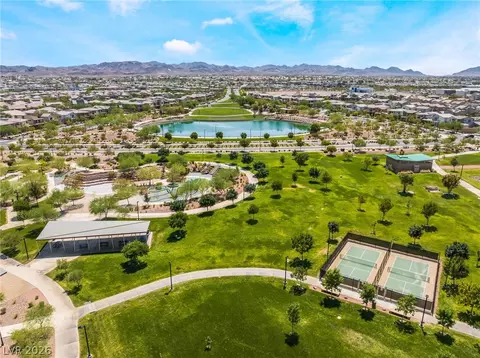 View/Area - 976 E Sunset Rd, Henderson, NV 89011 photo 18 of 37